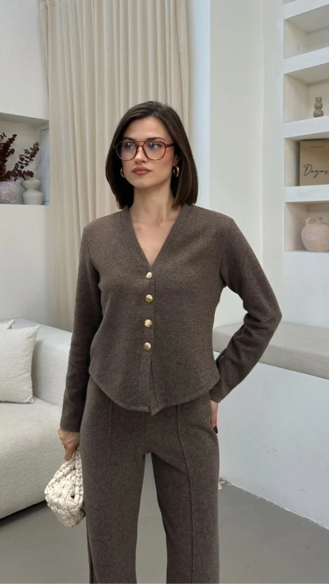 Düğme Detaylı Triko Takım