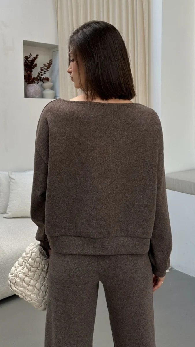 Kuşgözü Detaylı Triko Takım