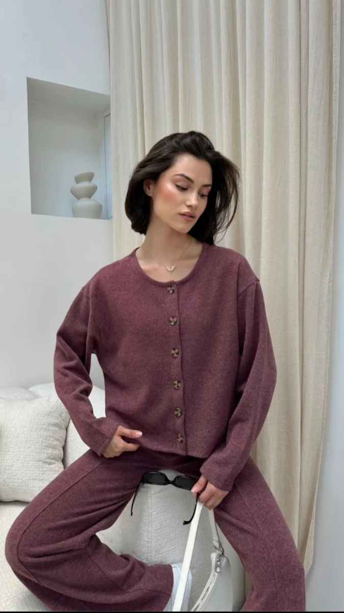 Bordo Düğmeli Triko Takım